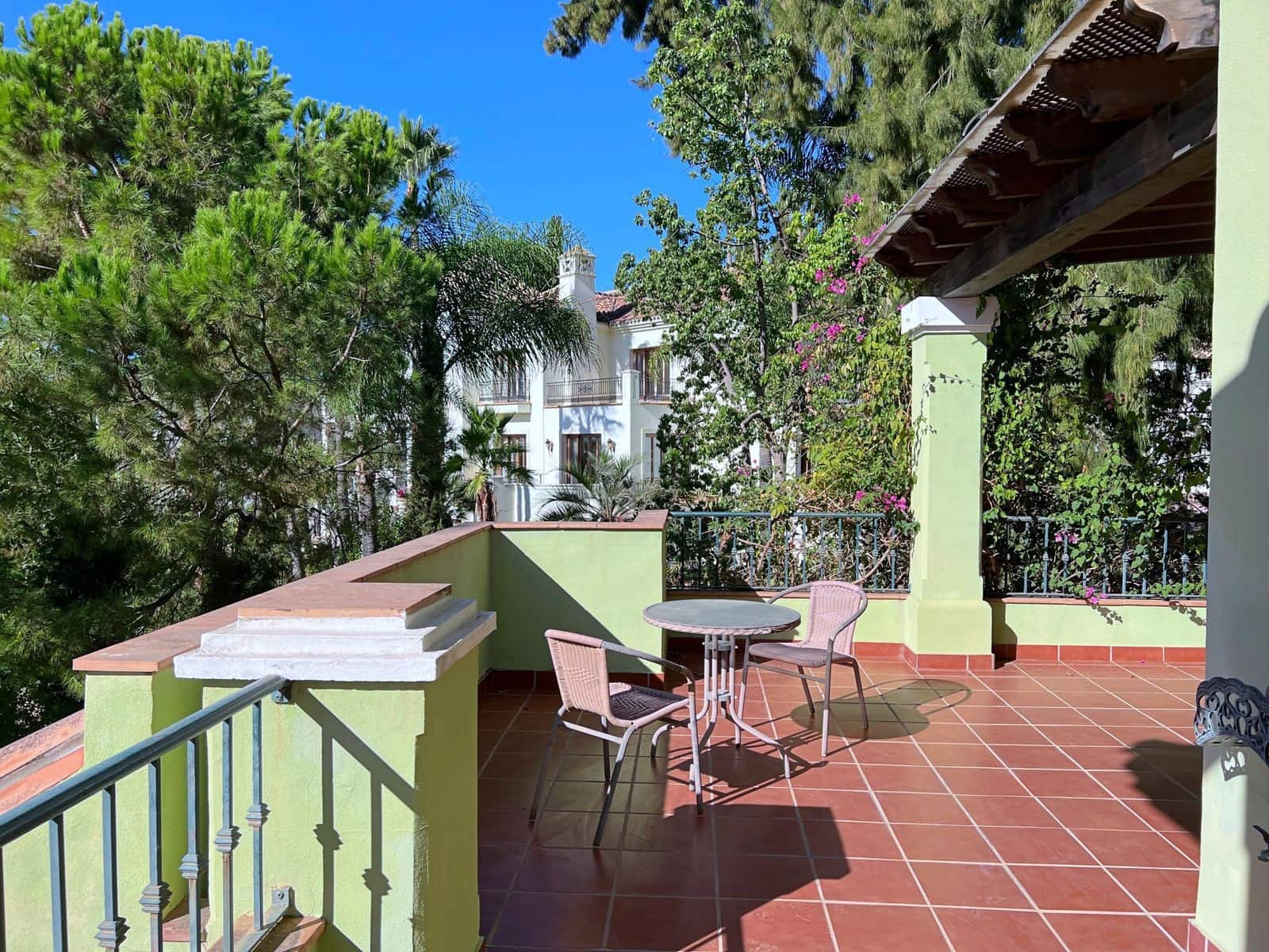 5 soveværelse Villa til salg i El Paraiso med swimmingpool garage - € 1.699.000 (Ref: 7694445)