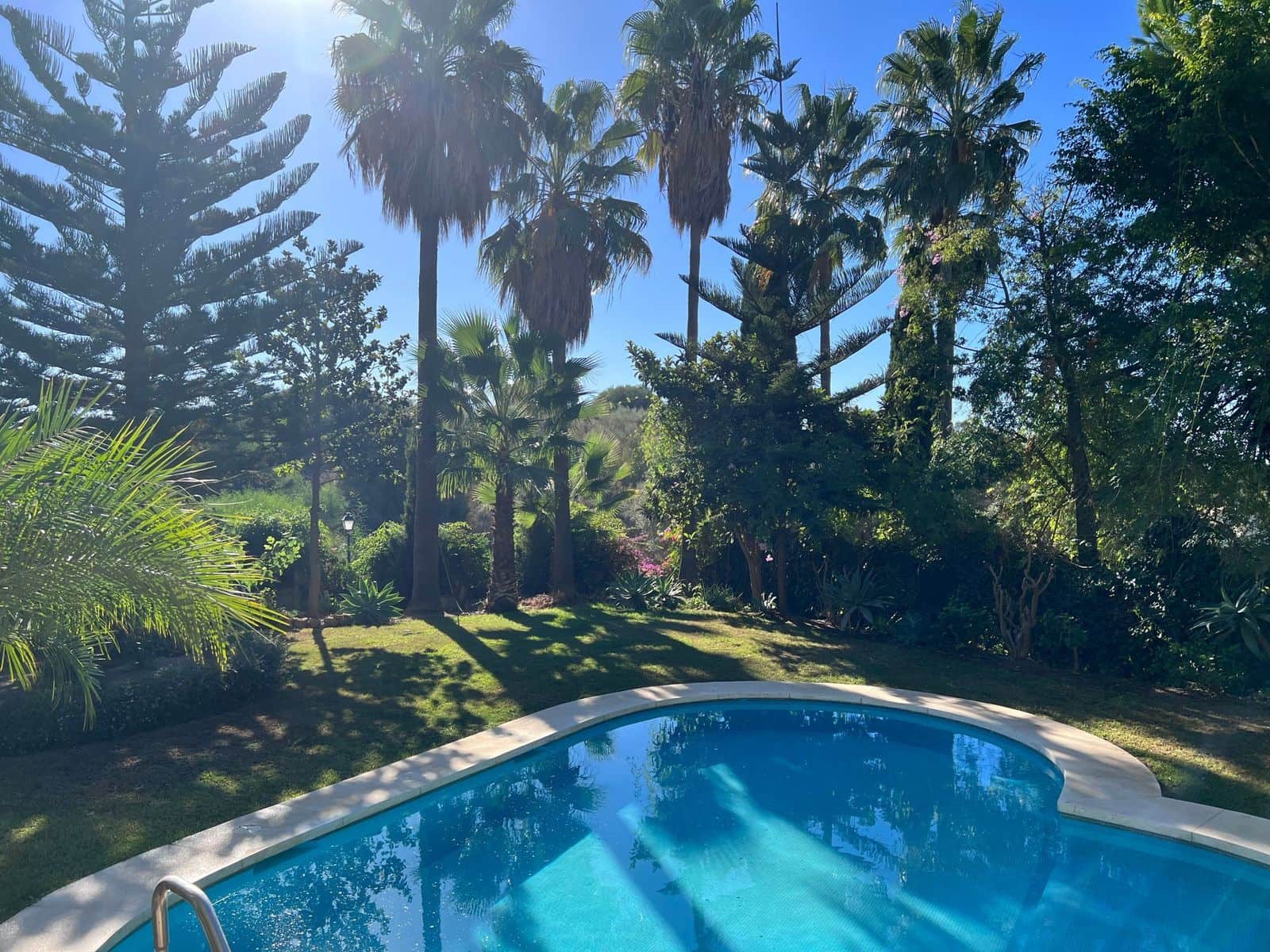 5 soveværelse Villa til salg i El Paraiso med swimmingpool garage - € 1.699.000 (Ref: 7694445)