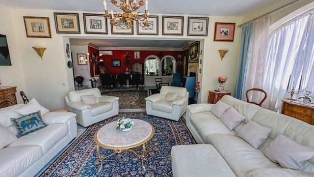 4 soverom Villa til salgs i El Paraiso, Estepona med svømmebasseng garasje - € 1 980 000 (Ref: 7698981)