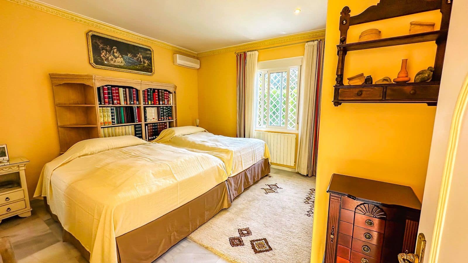 4 soverom Villa til salgs i El Paraiso med svømmebasseng garasje - € 1 980 000 (Ref: 7698981)