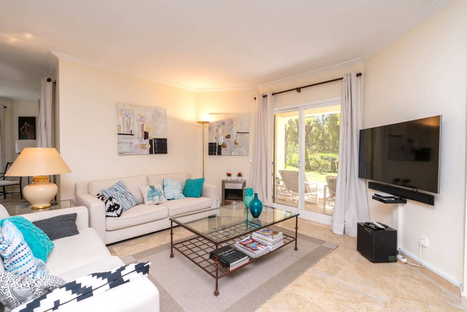 4 soveværelse Villa til salg i La Quinta med swimmingpool garage - € 840.000 (Ref: 7698983)