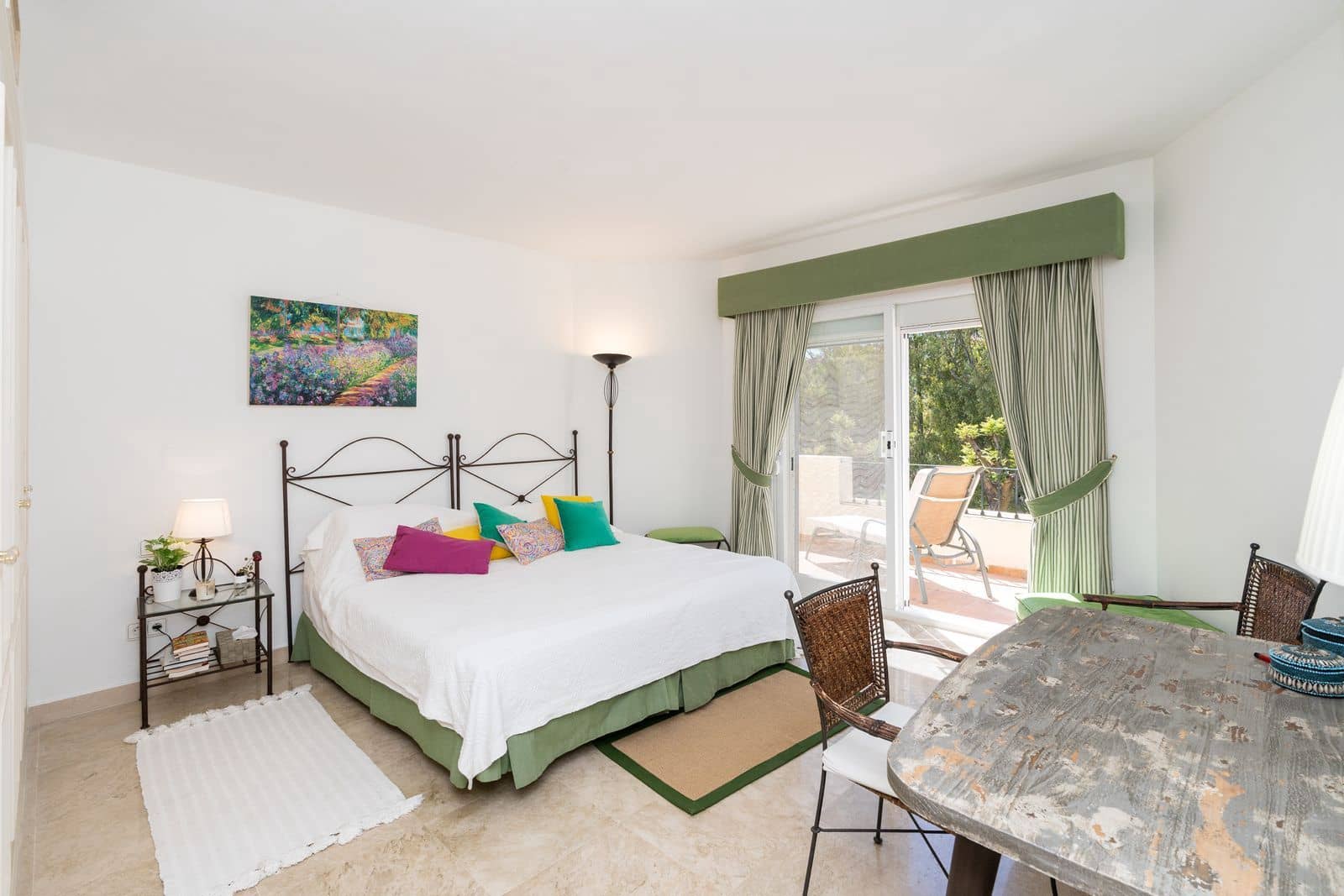 4 soveværelse Villa til salg i La Quinta med swimmingpool garage - € 840.000 (Ref: 7698983)