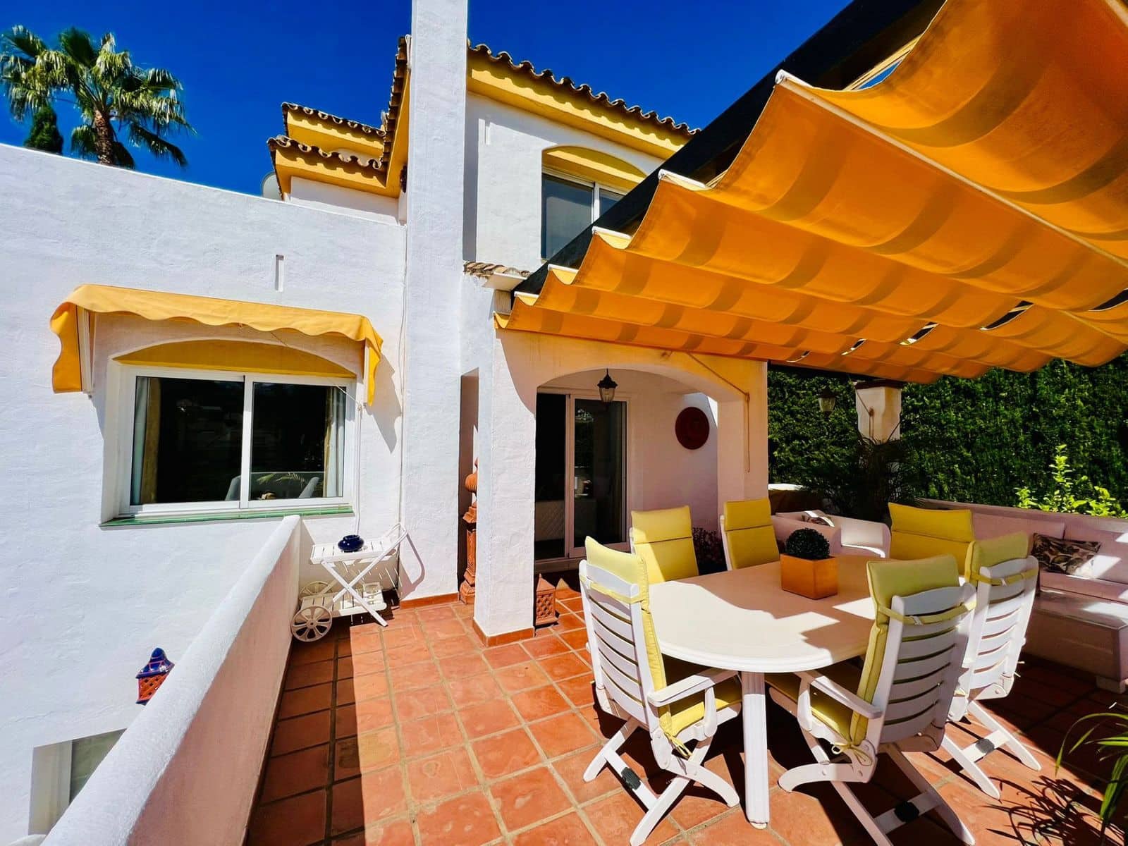 4 bedroom Villa for sale in Nueva Andalucia with pool garage - € 1,450,000 (Ref: 7731680)