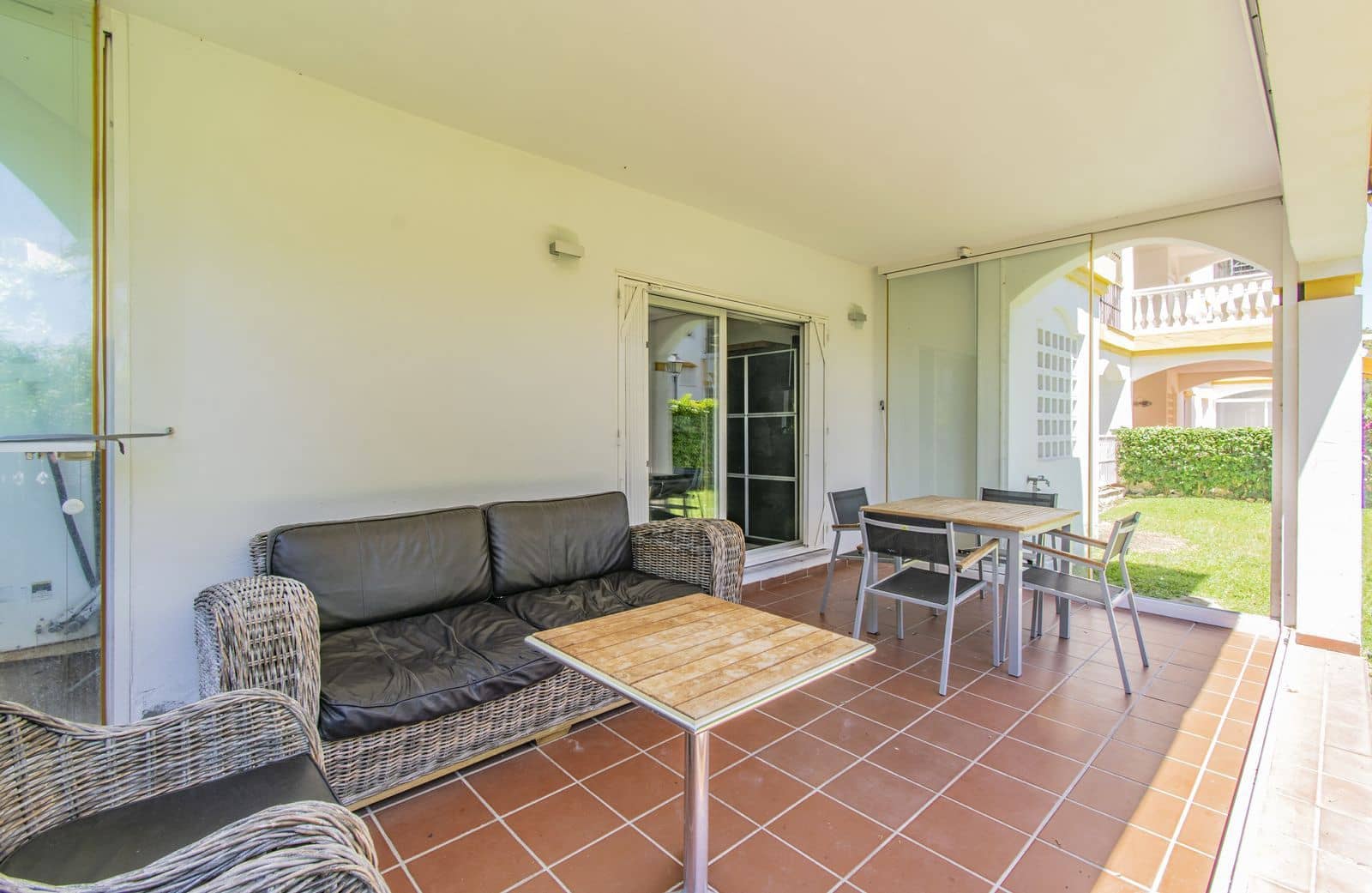 4 slaapkamer Appartement te koop in Nueva Andalucia met zwembad garage - € 580.000 (Ref: 7731681)
