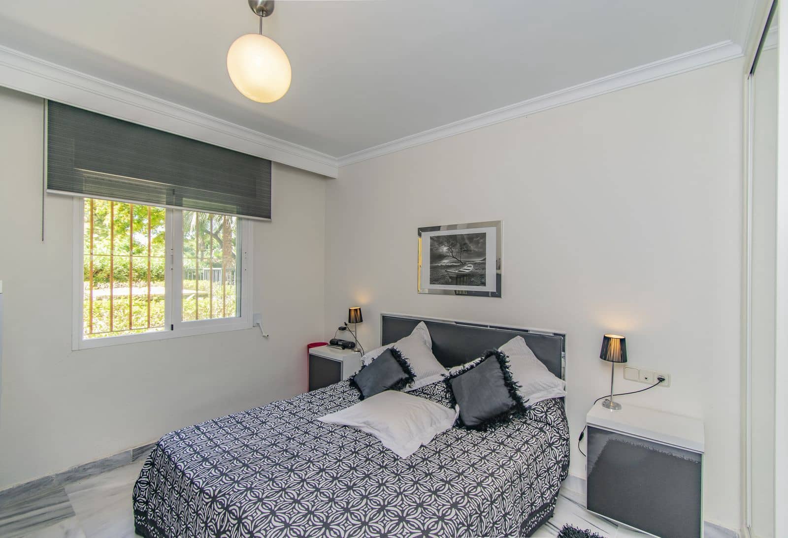 4 slaapkamer Appartement te koop in Nueva Andalucia met zwembad garage - € 580.000 (Ref: 7731681)