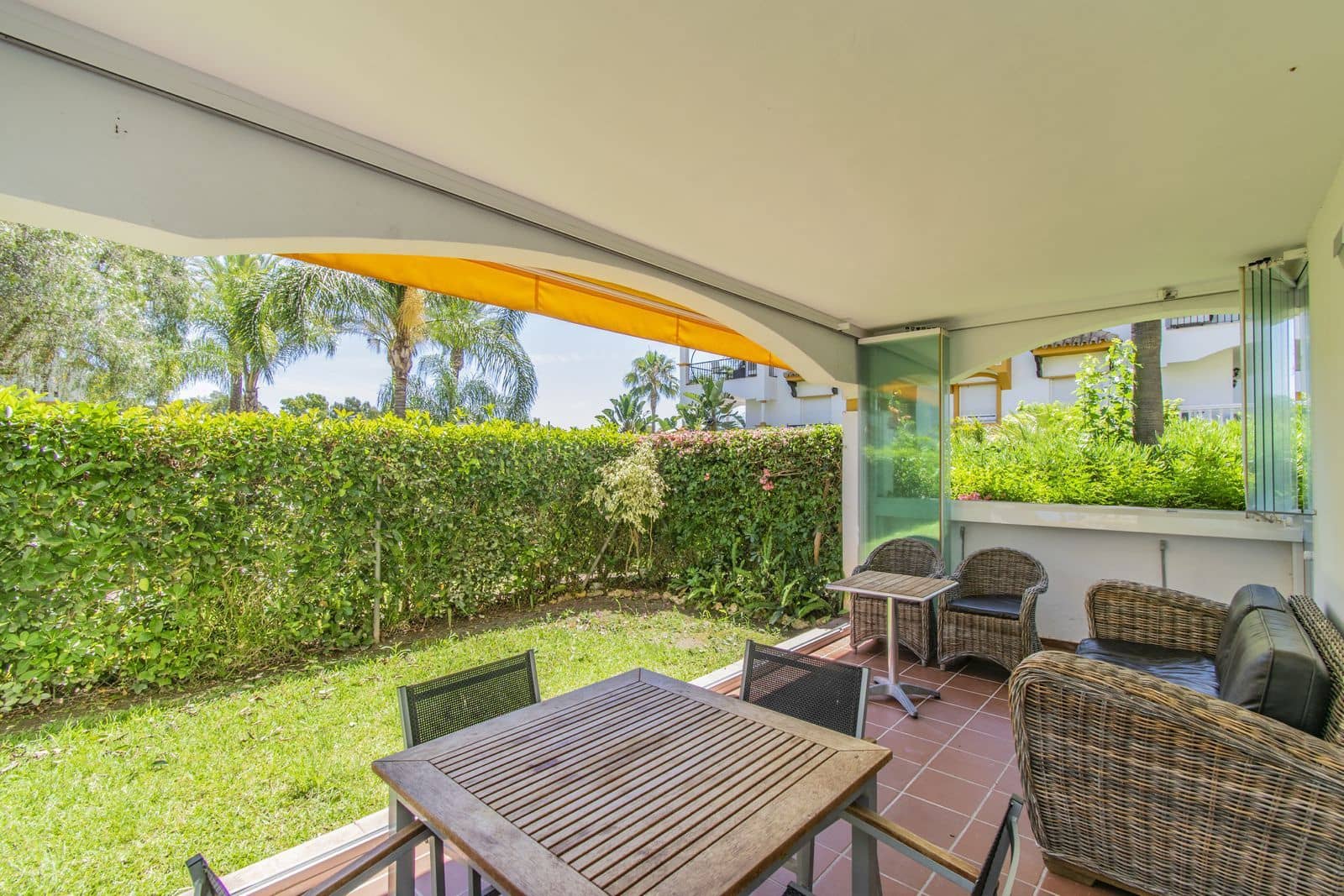 4 slaapkamer Appartement te koop in Nueva Andalucia met zwembad garage - € 580.000 (Ref: 7731681)