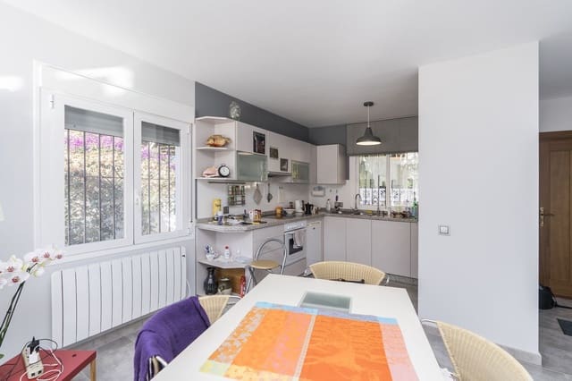 2 soverom Villa til salgs i Marbesa, Marbella med svømmebasseng garasje - € 835 000 (Ref: 7739805)