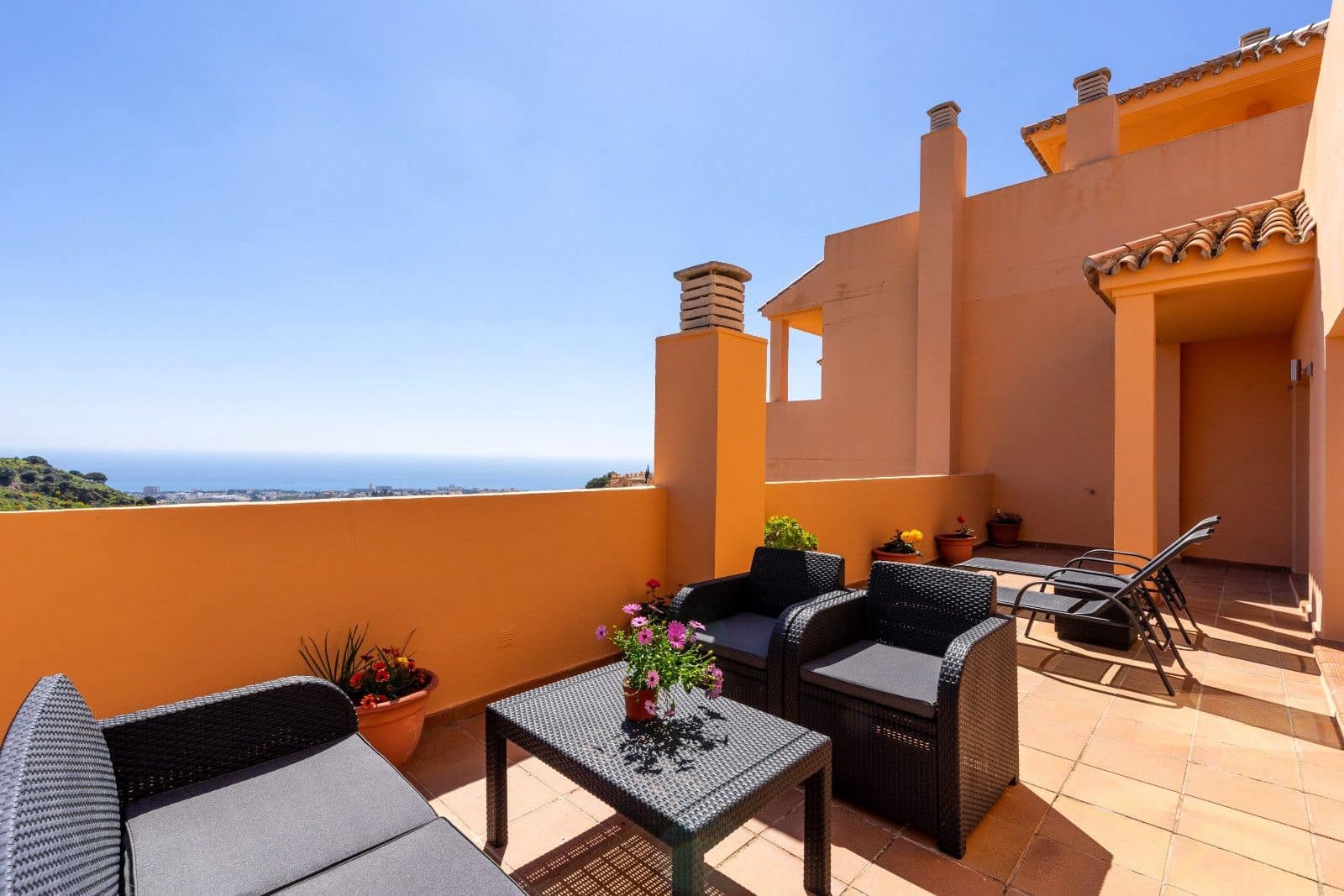 3 slaapkamer Penthouse te koop in Calahonda met zwembad garage - € 595.000 (Ref: 7747634)