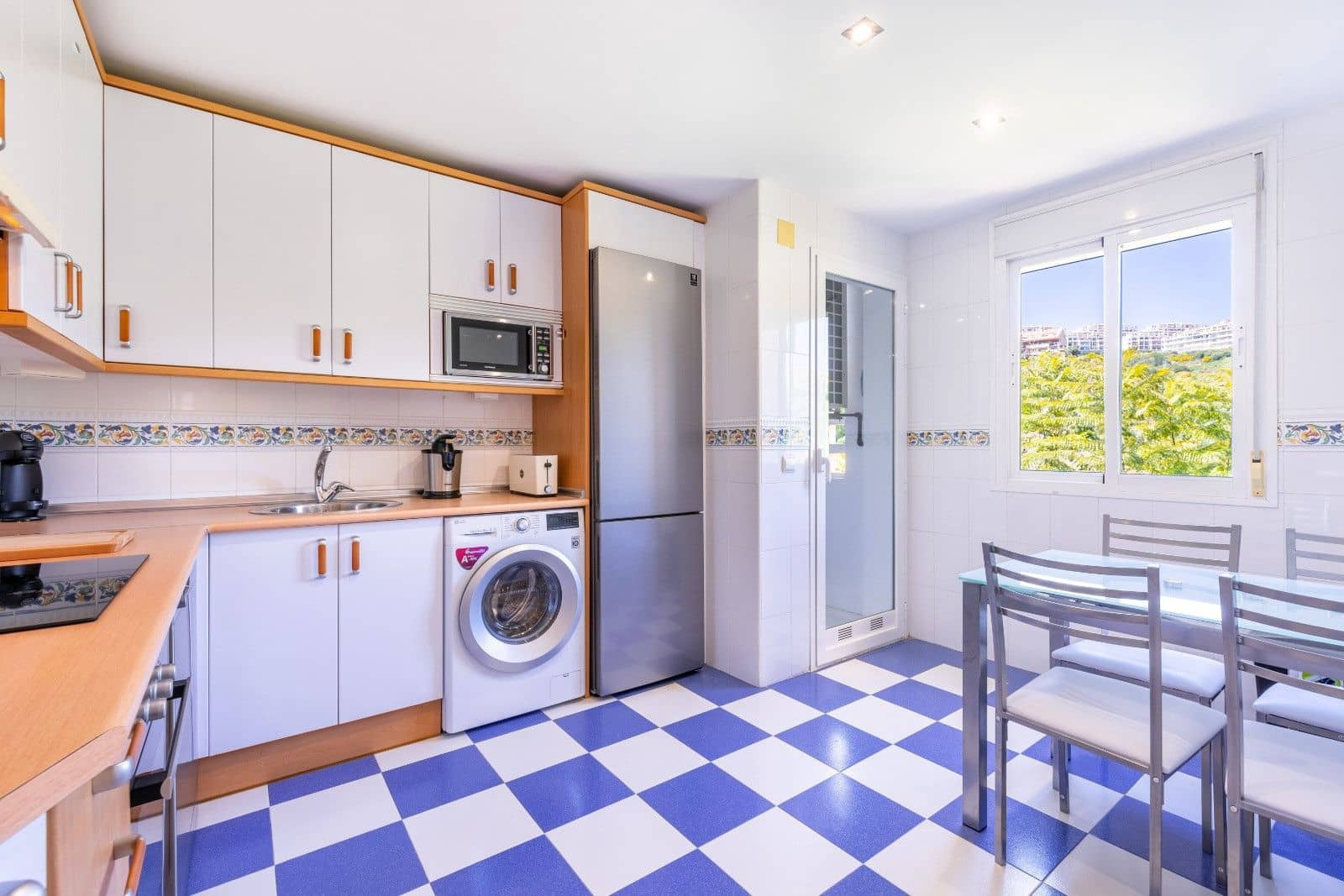 3 slaapkamer Penthouse te koop in Calahonda met zwembad garage - € 595.000 (Ref: 7747634)