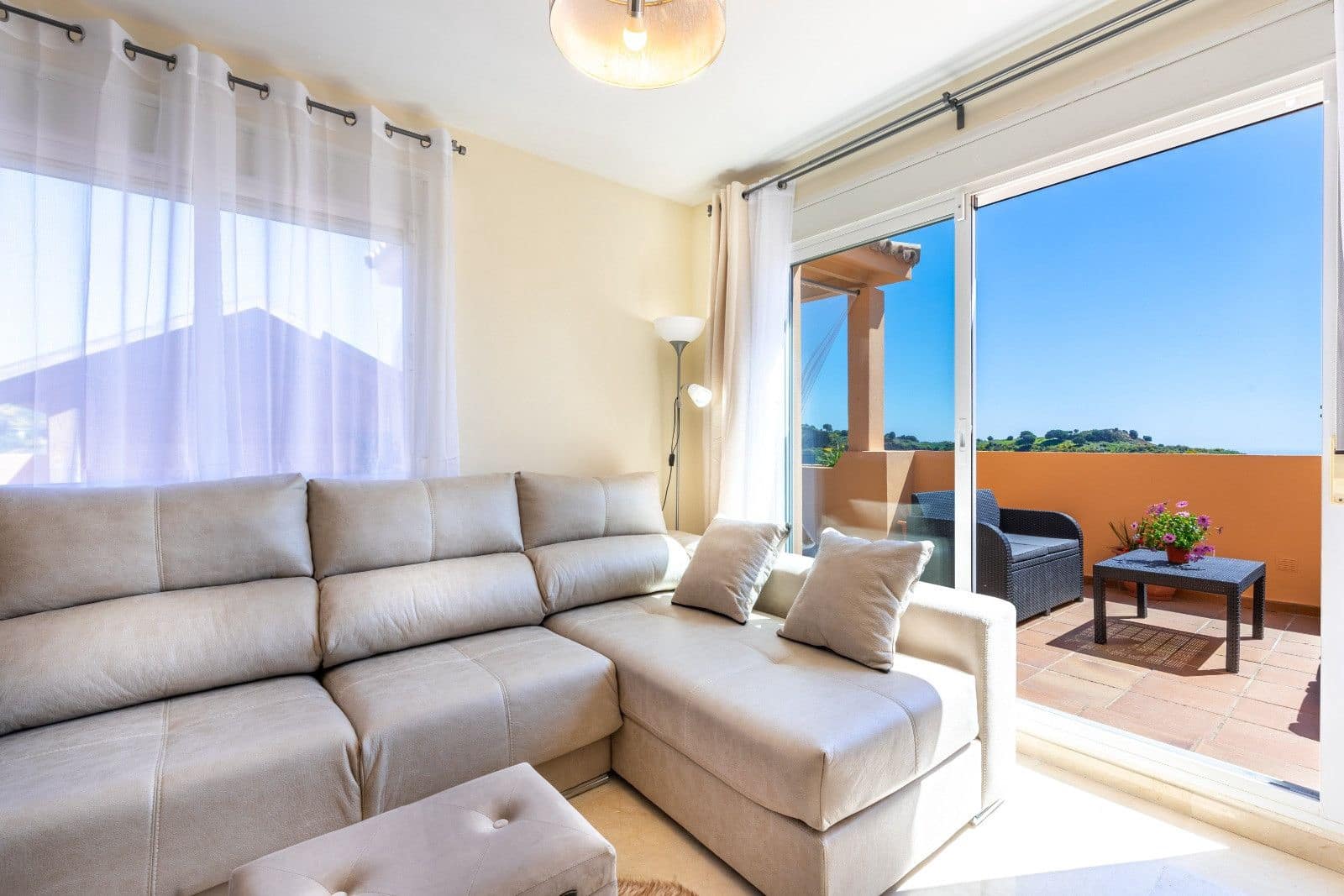 3 slaapkamer Penthouse te koop in Calahonda met zwembad garage - € 595.000 (Ref: 7747634)