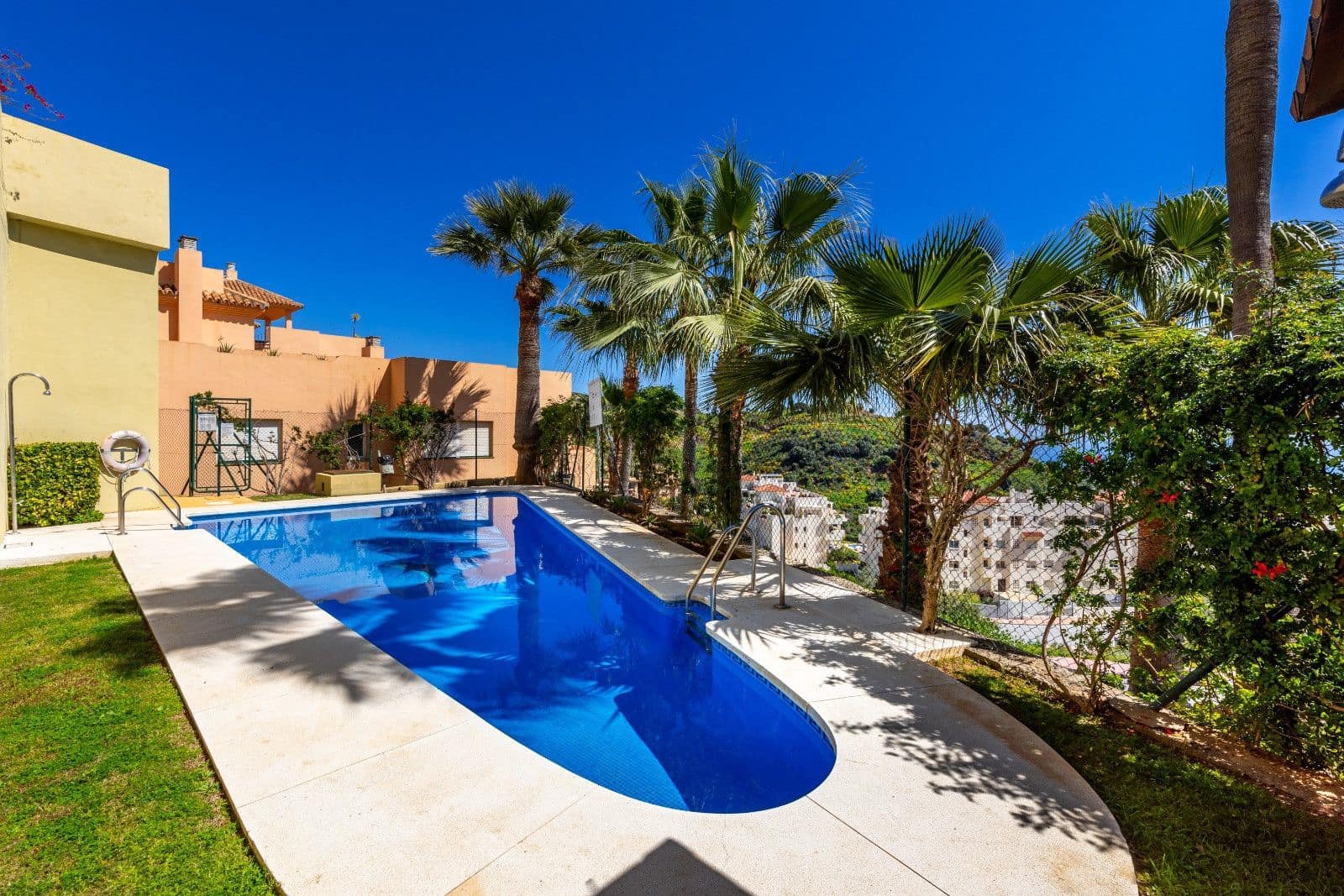 3 slaapkamer Penthouse te koop in Calahonda met zwembad garage - € 595.000 (Ref: 7747634)