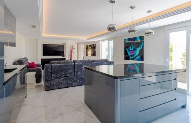 4 slaapkamer Villa te koop in El Paraíso, Benahavís met zwembad garage - € 1.849.999 (Ref: 7758637)