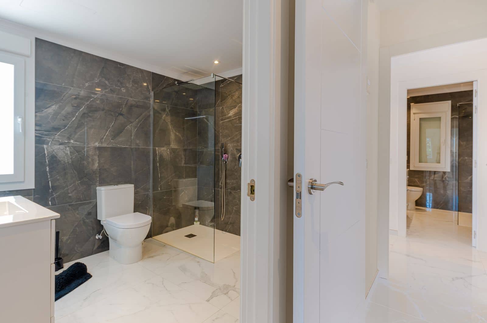 4 soveværelse Villa til salg i Benahavis med swimmingpool garage - € 1.849.999 (Ref: 7758637)