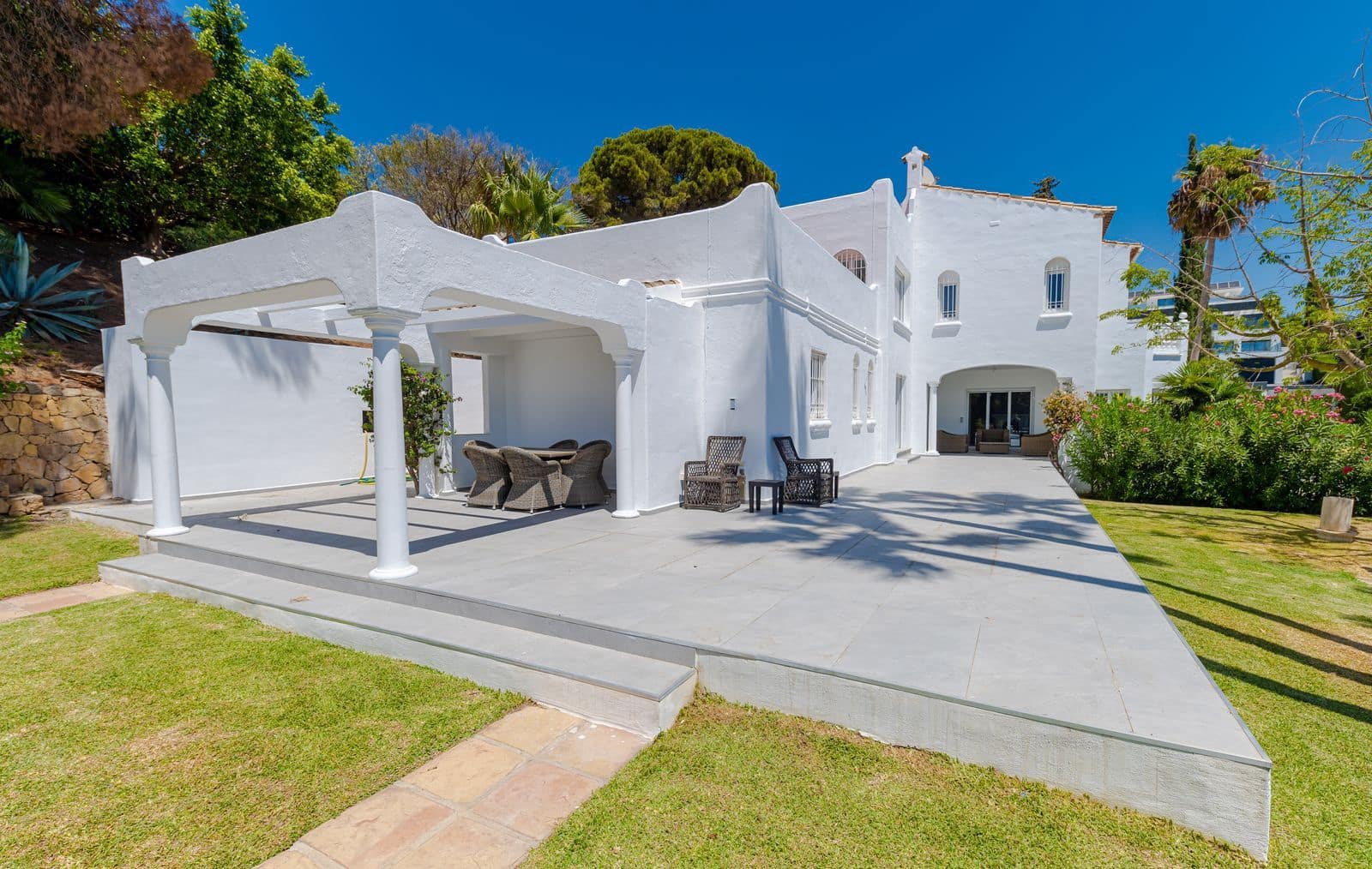 4 soveværelse Villa til salg i Benahavis med swimmingpool garage - € 1.849.999 (Ref: 7758637)