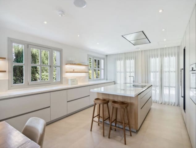 6 slaapkamer Villa te koop in Nueva Andalucia, Marbella met zwembad garage - € 3.700.000 (Ref: 7762112)