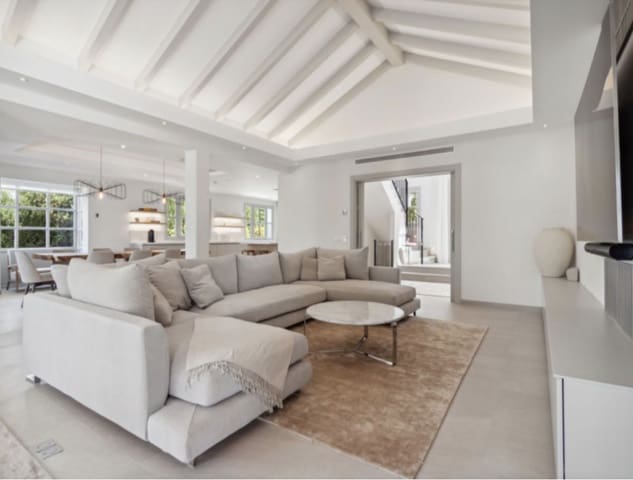 6 slaapkamer Villa te koop in Nueva Andalucia, Marbella met zwembad garage - € 3.700.000 (Ref: 7762112)