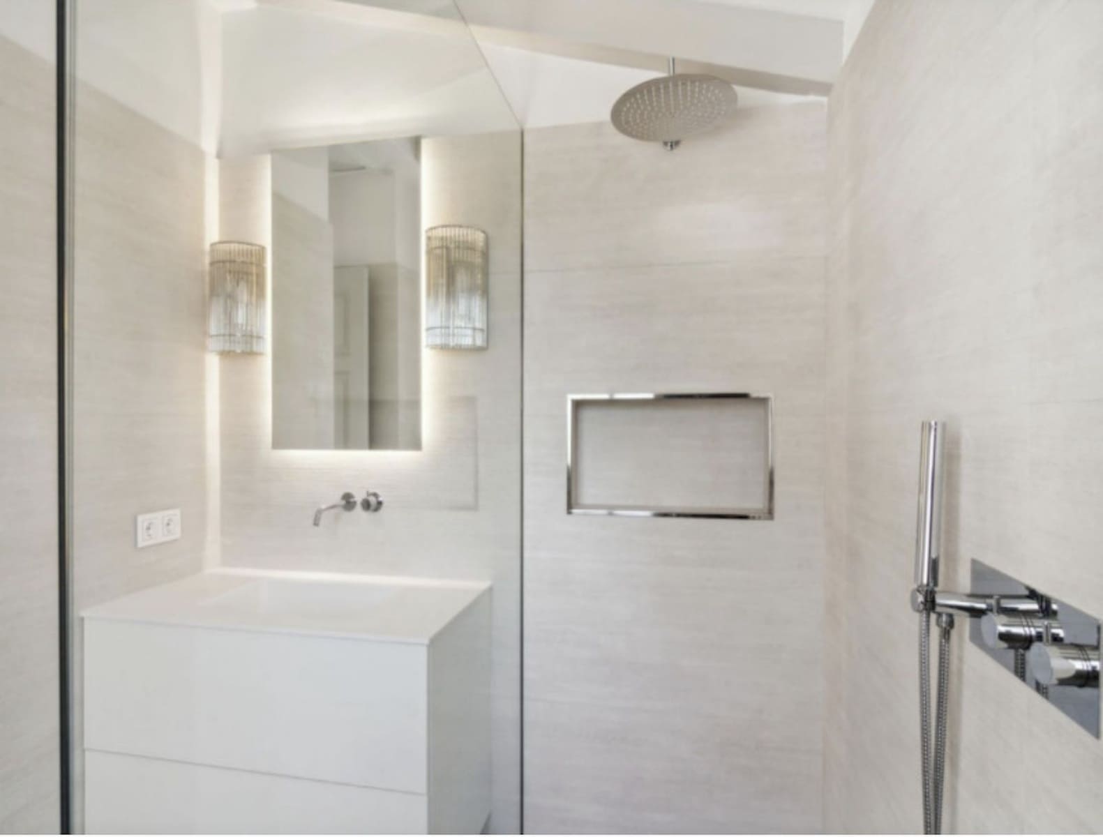 6 slaapkamer Villa te koop in Nueva Andalucia met zwembad garage - € 3.700.000 (Ref: 7762112)