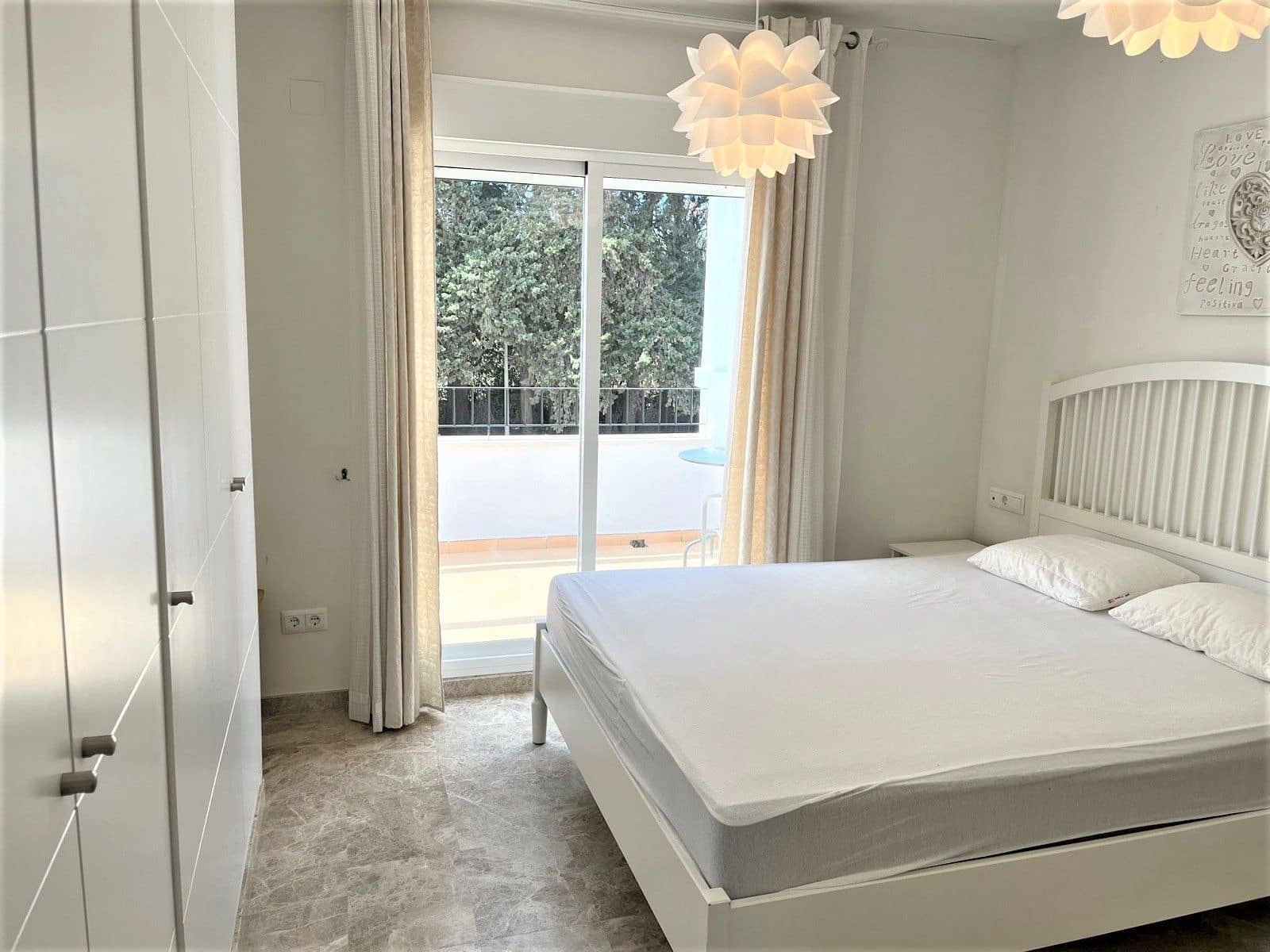 3 soveværelse Byhus til salg i Nueva Andalucia med swimmingpool garage - € 550.000 (Ref: 7762123)