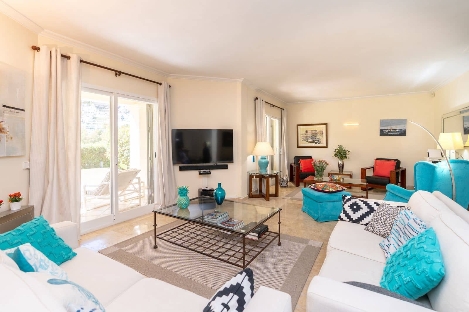 4 soveværelse Semi-Rækkehus til salg i La Quinta med swimmingpool garage - € 790.000 (Ref: 7793206)