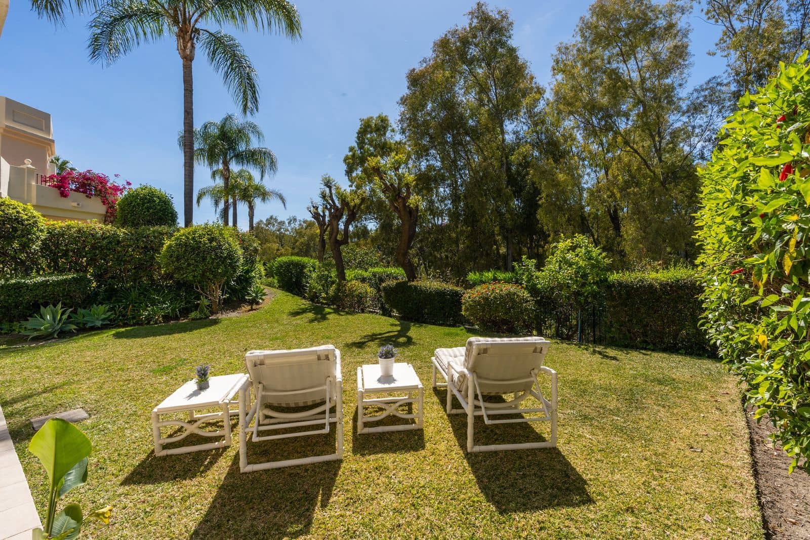 4 soveværelse Semi-Rækkehus til salg i La Quinta med swimmingpool garage - € 790.000 (Ref: 7793206)