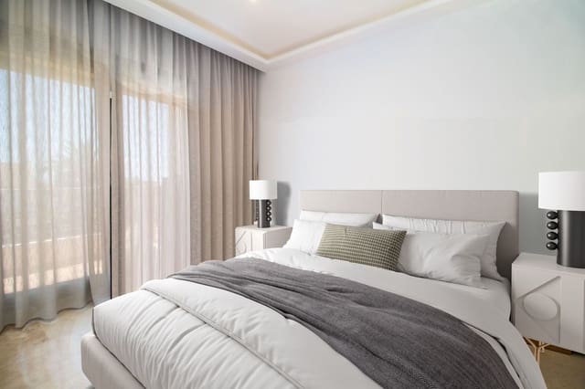 4 soverom Hus til salgs i Estepona med svømmebasseng garasje - € 780 000 (Ref: 7795513)