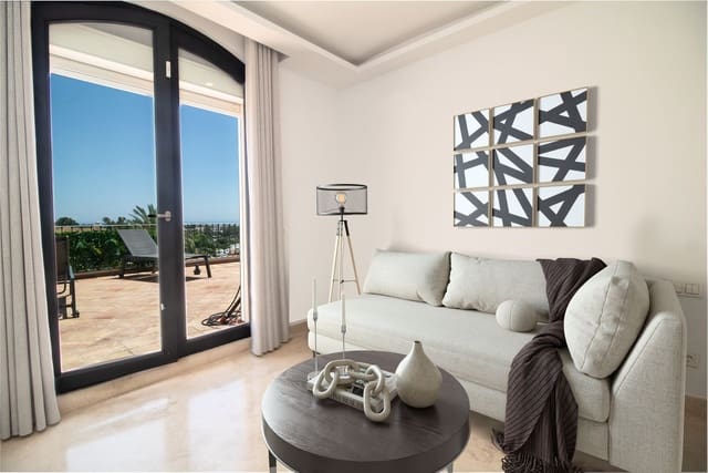 4 soverom Hus til salgs i Estepona med svømmebasseng garasje - € 780 000 (Ref: 7795513)