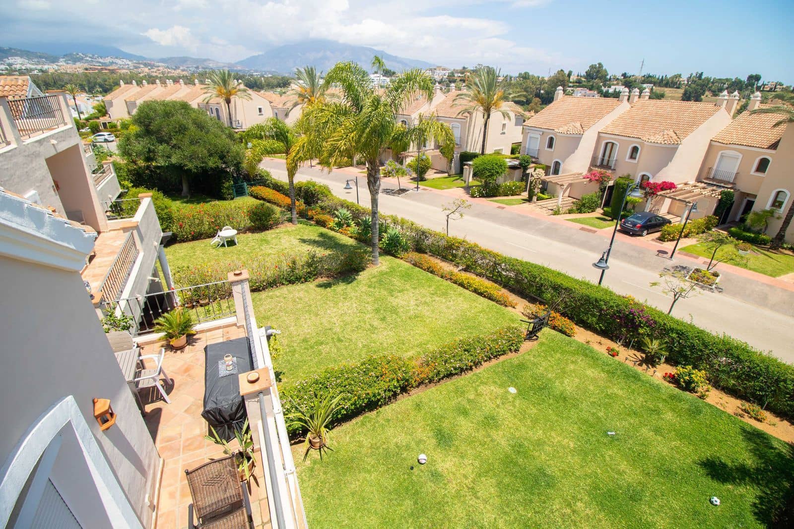 4 soverom Hus til salgs i Estepona med svømmebasseng garasje - € 780 000 (Ref: 7795513)