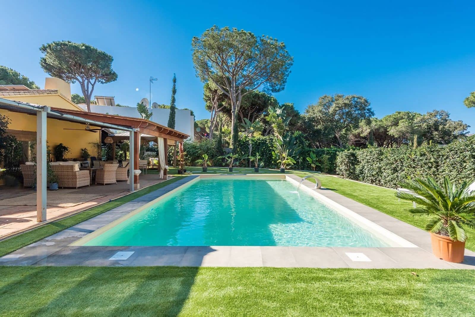 3 soveværelse Villa til salg i Elviria med swimmingpool garage - € 1.495.000 (Ref: 7800296)
