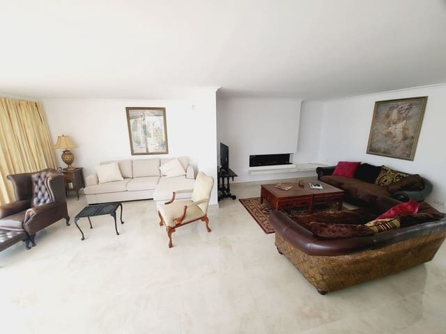 4 soverom Villa til salgs i La Cala de Mijas, Mijas med svømmebasseng garasje - € 1 195 000 (Ref: 7808052)