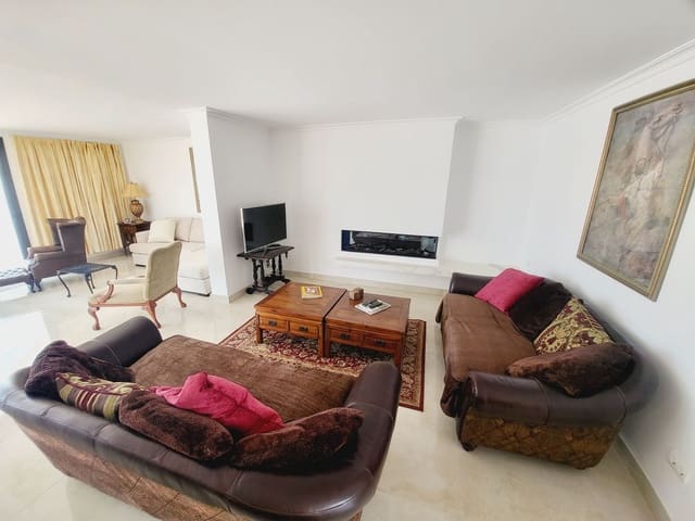 4 soverom Villa til salgs i La Cala de Mijas, Mijas med svømmebasseng garasje - € 1 195 000 (Ref: 7808052)