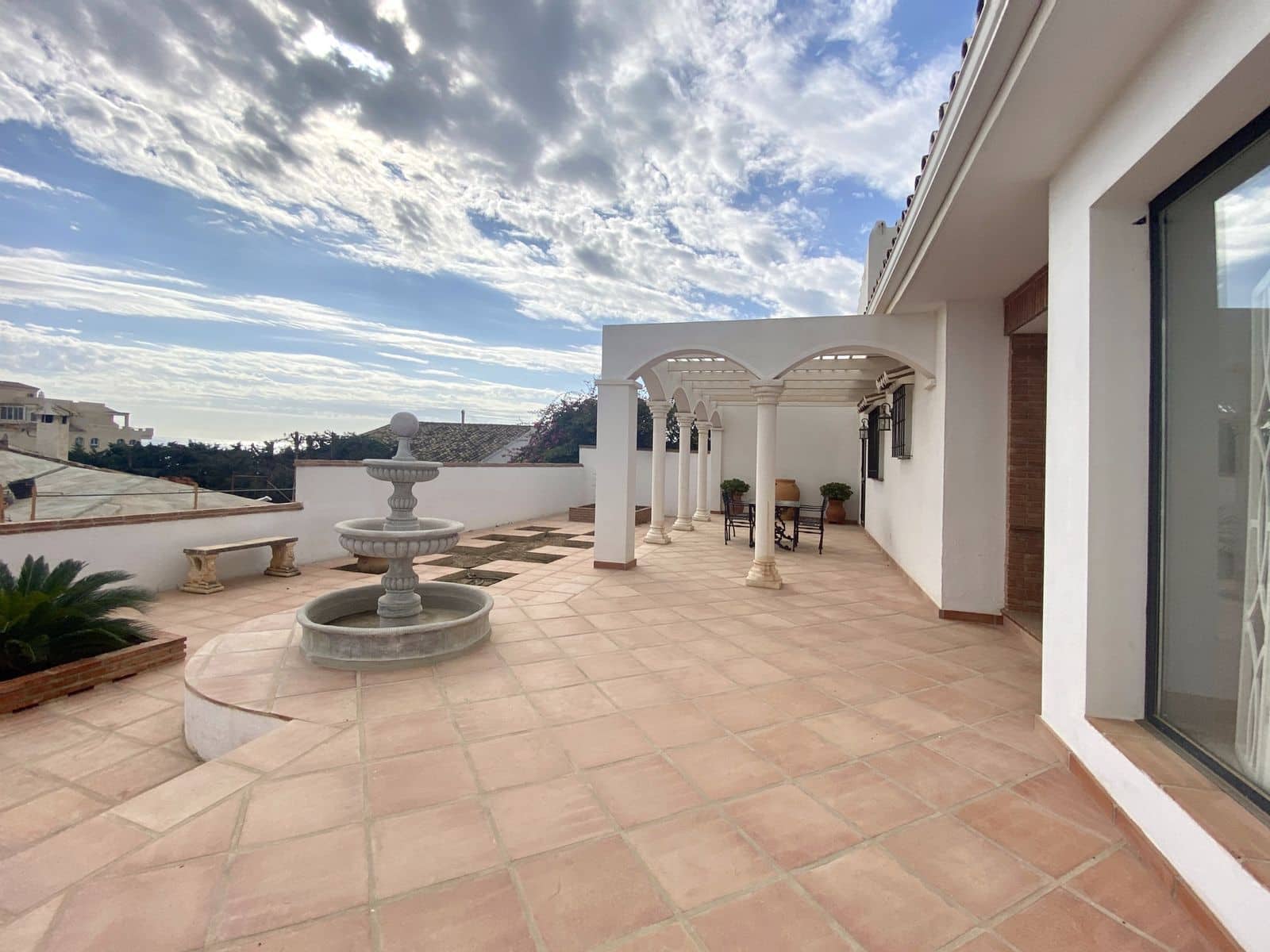 4 soverom Villa til salgs i La Cala de Mijas med svømmebasseng garasje - € 1 195 000 (Ref: 7808052)