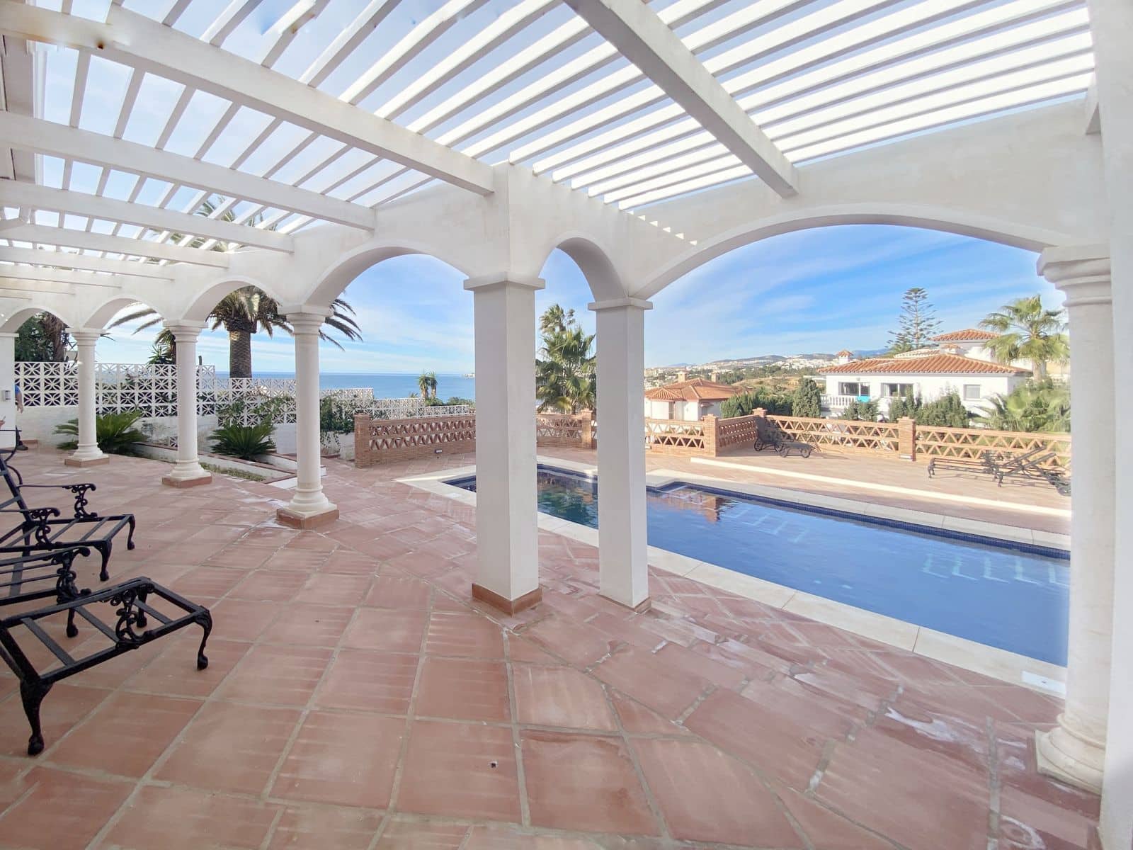 4 soverom Villa til salgs i La Cala de Mijas med svømmebasseng garasje - € 1 195 000 (Ref: 7808052)