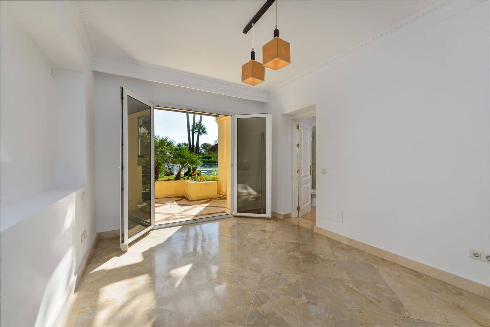 3 soveværelse Strandlejlighed til salg i Casares med swimmingpool garage - € 295.000 (Ref: 7810016)