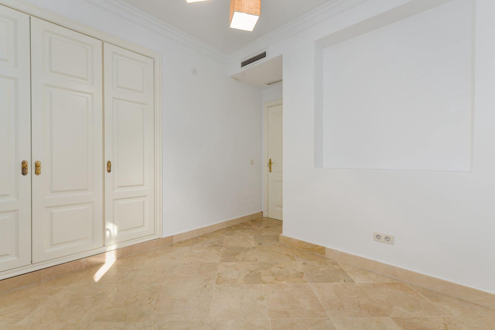 3 soveværelse Strandlejlighed til salg i Casares med swimmingpool garage - € 295.000 (Ref: 7810016)