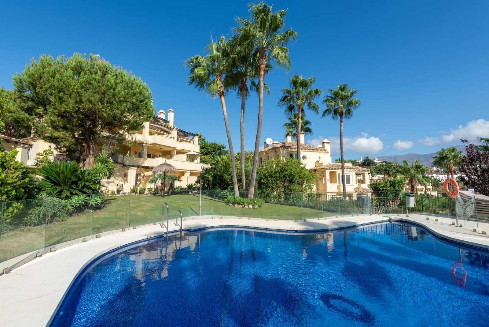 3 soveværelse Strandlejlighed til salg i Casares med swimmingpool garage - € 295.000 (Ref: 7810016)