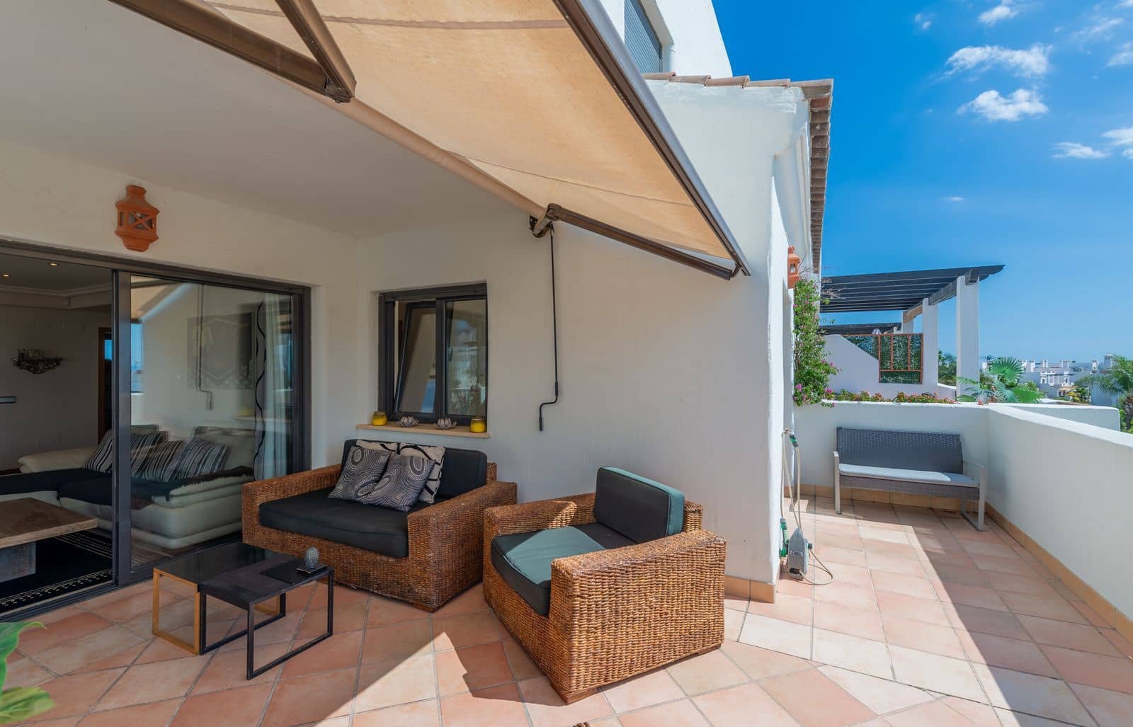 2 sovrum Lägenhet till salu i Estepona med pool garage - 380 000 € (Ref: 7827084)