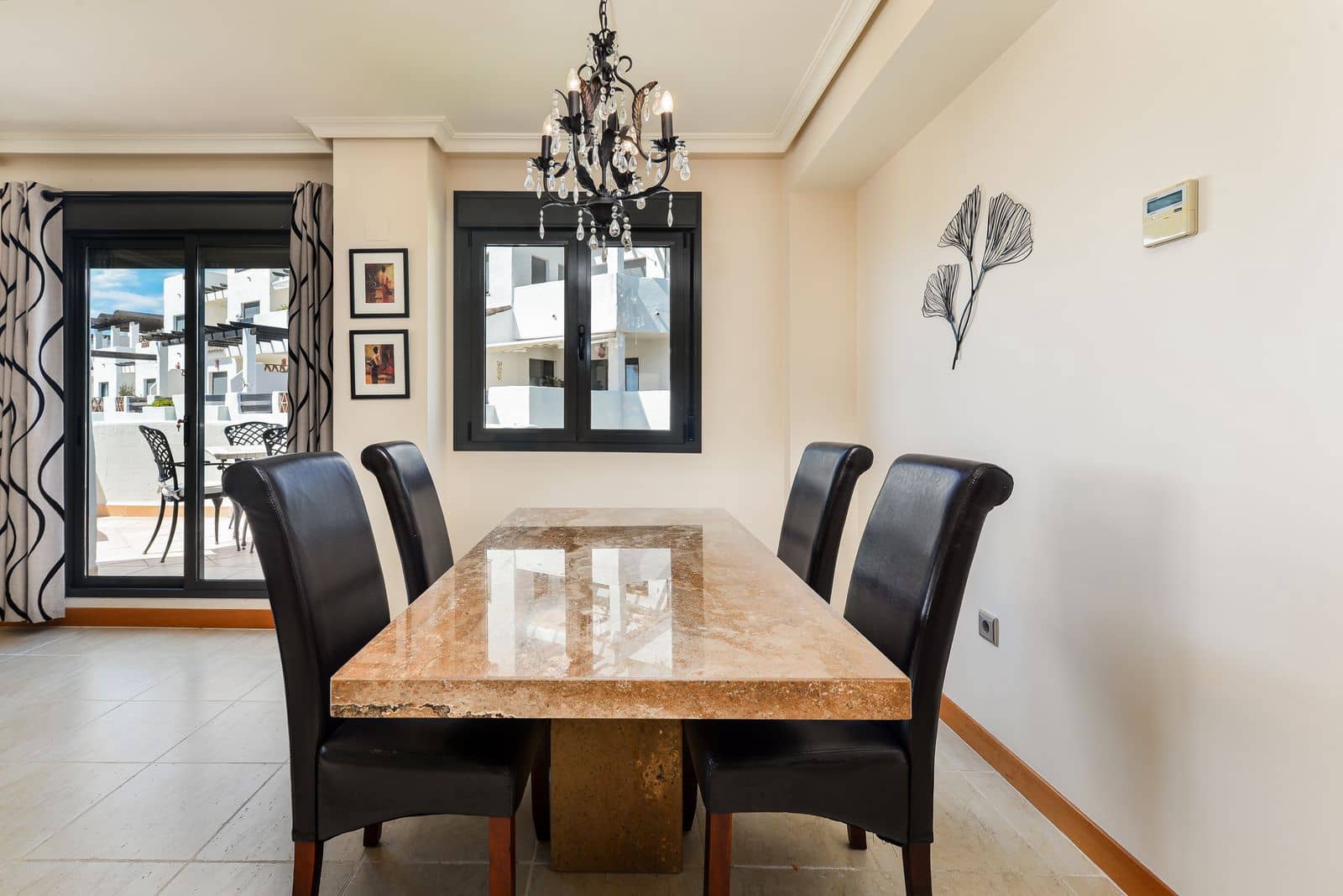 2 sovrum Lägenhet till salu i Estepona med pool garage - 380 000 € (Ref: 7827084)