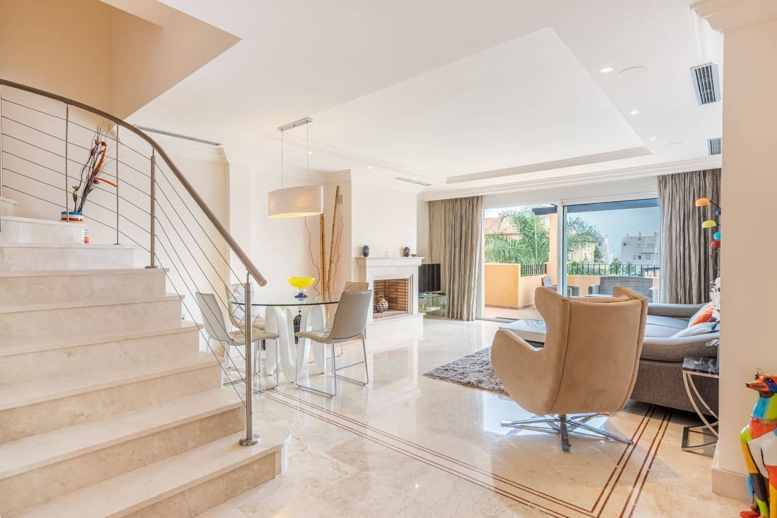 2 soveværelse Penthouse til salg i Aloha Golf med swimmingpool - € 550.000 (Ref: 7827120)