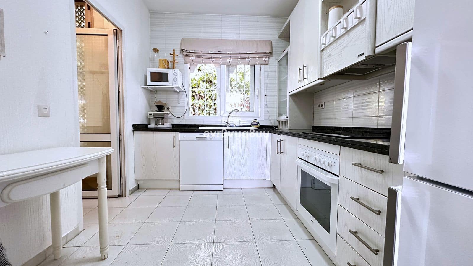 3 slaapkamer Strandappartement te koop in La Cala de Mijas met zwembad - € 750.000 (Ref: 7841238)