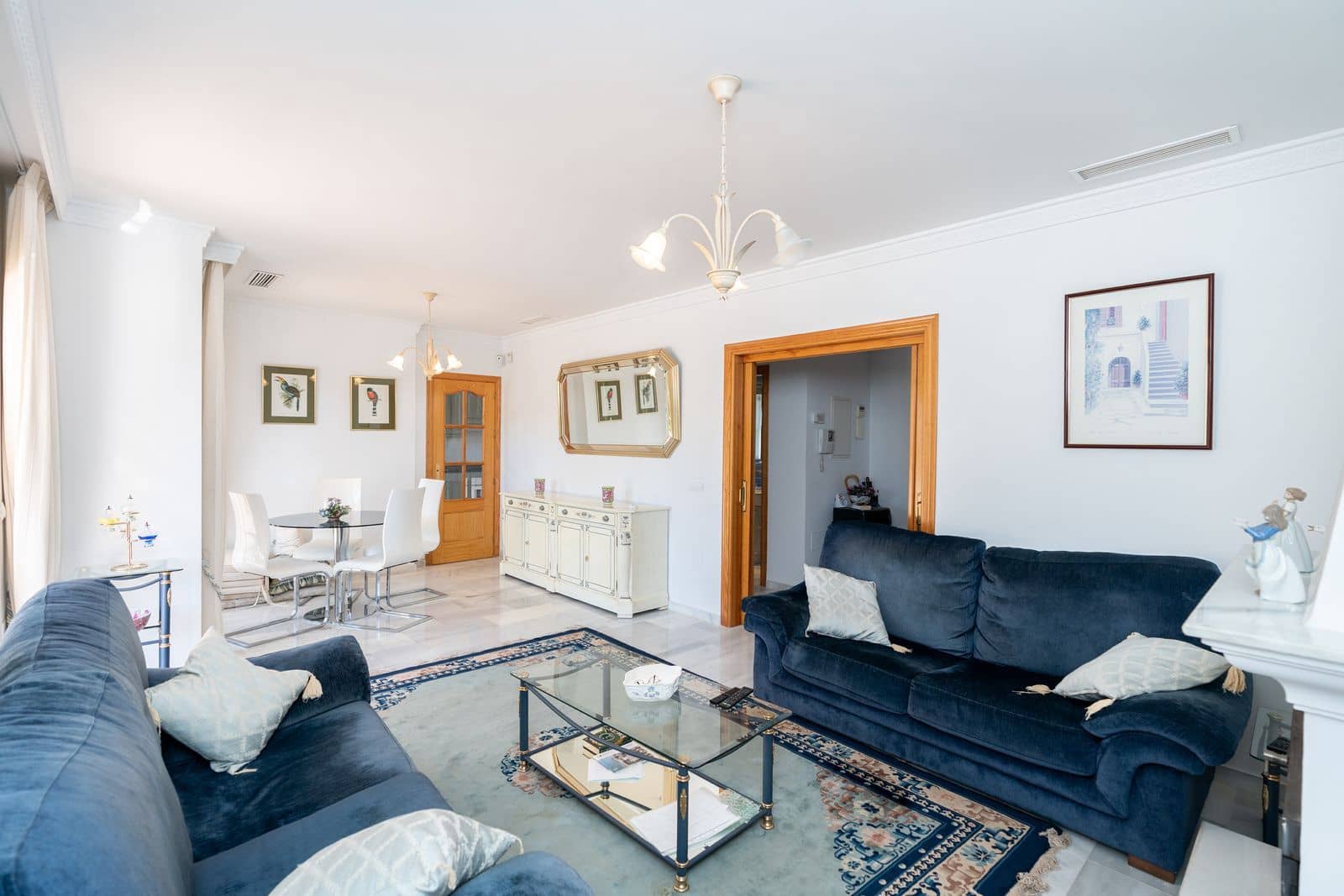 5 soveværelse Villa til salg i Marbesa med swimmingpool - € 1.495.000 (Ref: 7843964)