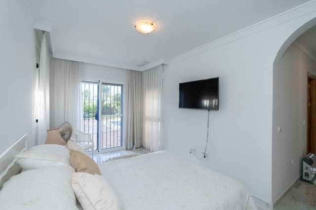 5 soverom Villa til salgs i Marbesa, Marbella med svømmebasseng - € 1 495 000 (Ref: 7843964)