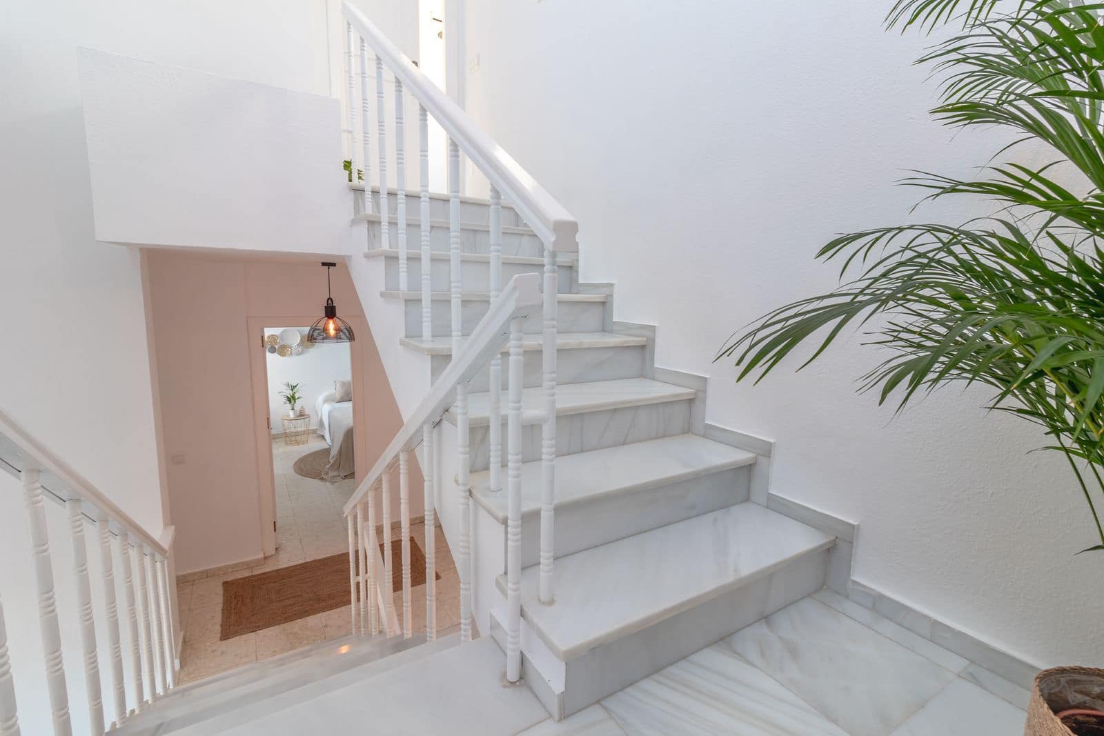 5 sovrum Villa till salu i Estepona med pool - 964 000 € (Ref: 7849917)