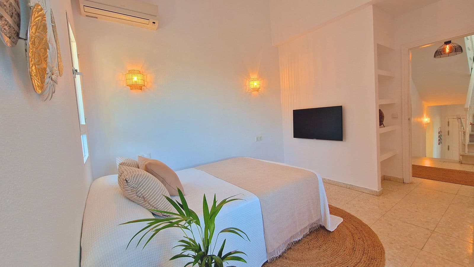 5 sovrum Villa till salu i Estepona med pool - 964 000 € (Ref: 7849917)