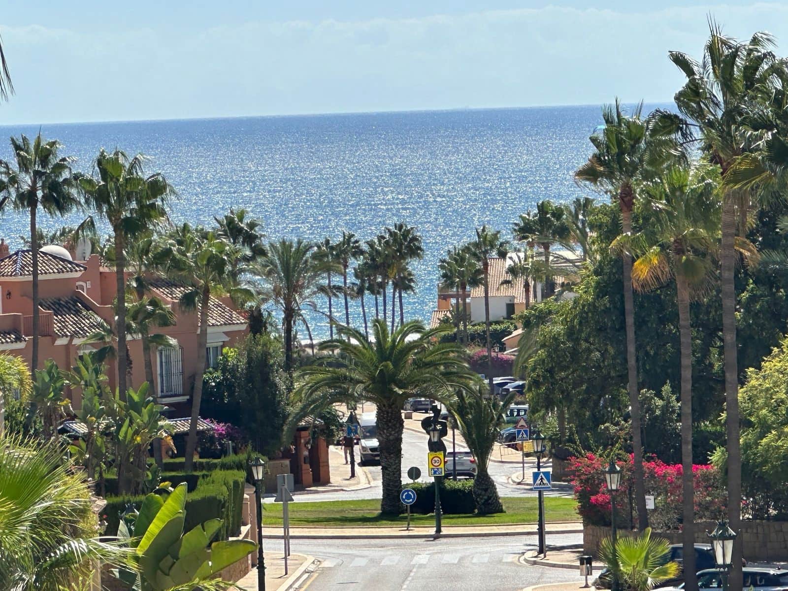 3 soveværelse Villa til salg i Bahia de Marbella med swimmingpool - € 1.900.000 (Ref: 7852590)