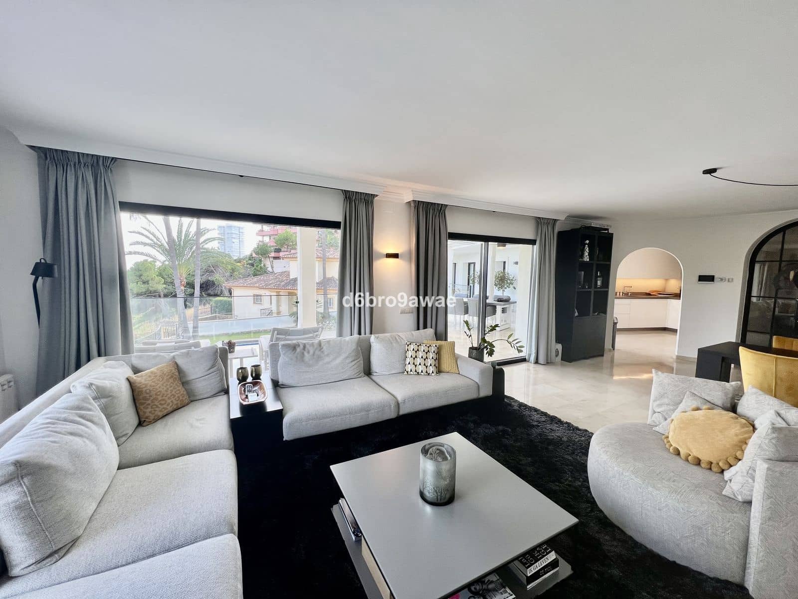 4 soveværelse Villa til salg i Marbella med swimmingpool garage - € 1.775.000 (Ref: 7862847)