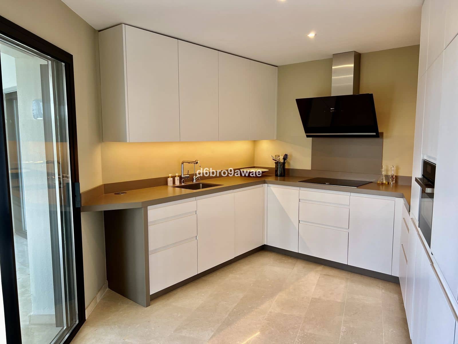 4 soveværelse Villa til salg i Marbella med swimmingpool garage - € 1.775.000 (Ref: 7862847)