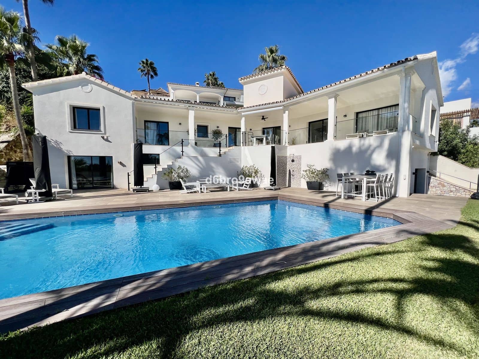 4 soveværelse Villa til salg i Marbella med swimmingpool garage - € 1.775.000 (Ref: 7862847)