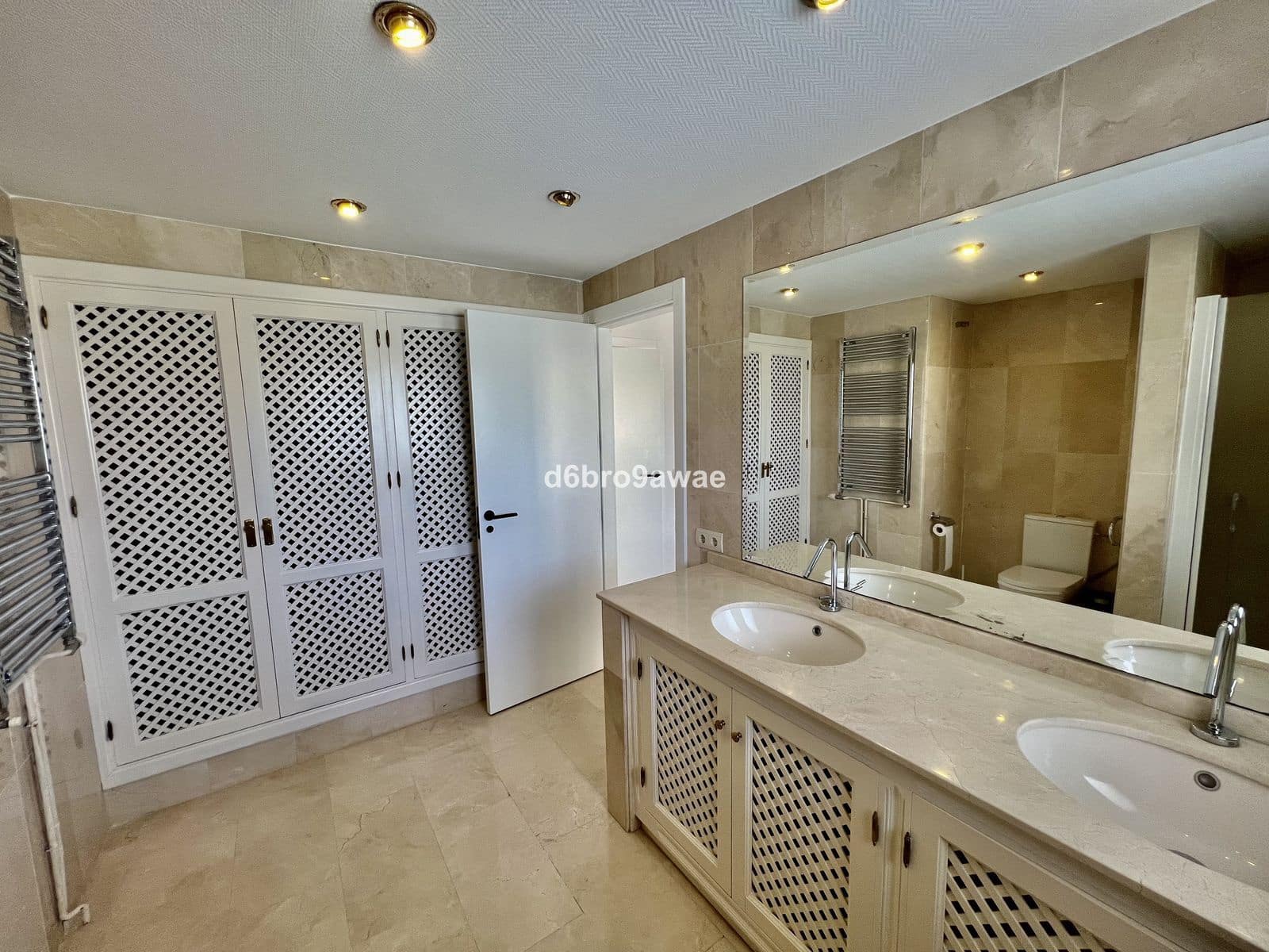 4 soveværelse Villa til salg i Marbella med swimmingpool garage - € 1.775.000 (Ref: 7862847)