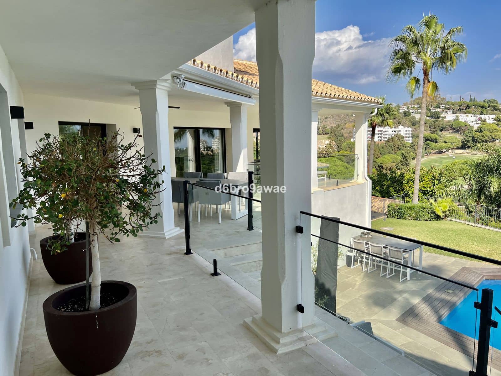 4 soveværelse Villa til salg i Marbella med swimmingpool garage - € 1.775.000 (Ref: 7862847)