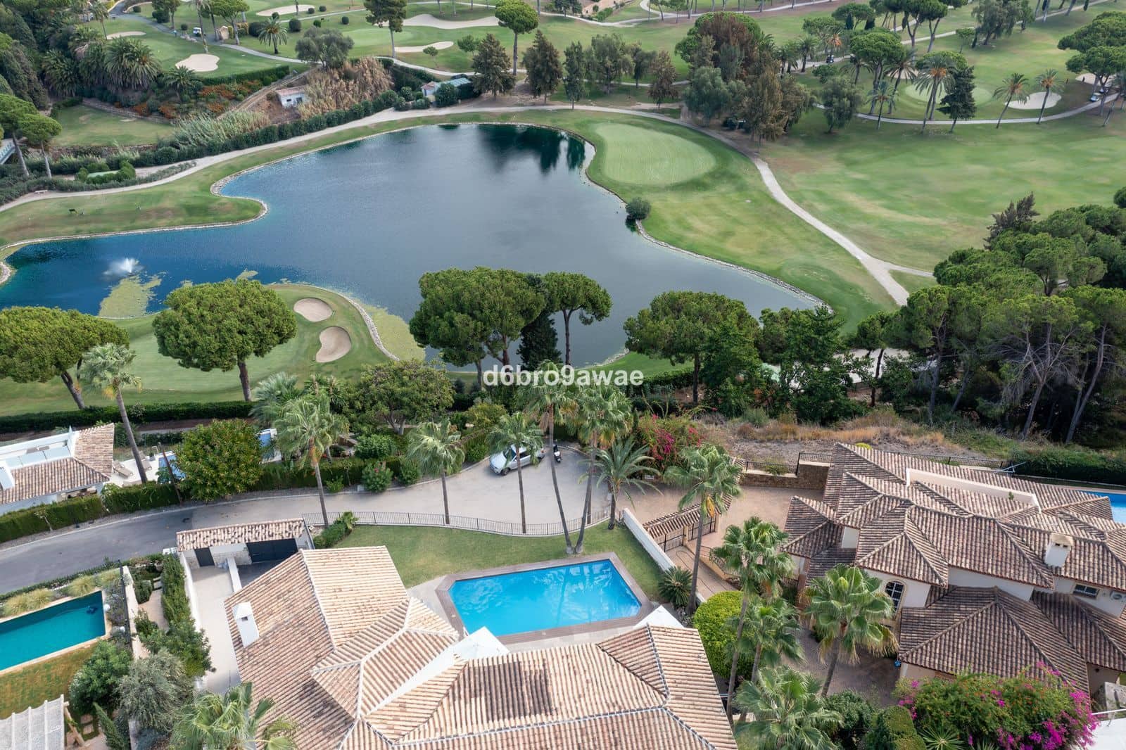 4 soveværelse Villa til salg i Marbella med swimmingpool garage - € 1.775.000 (Ref: 7862847)